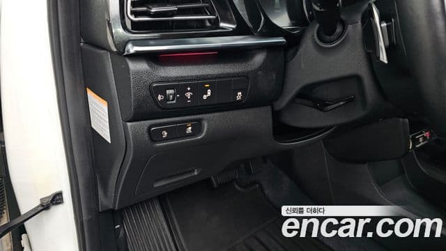 Kia Niro Plus Air (таксомоторный тип), 2023 18