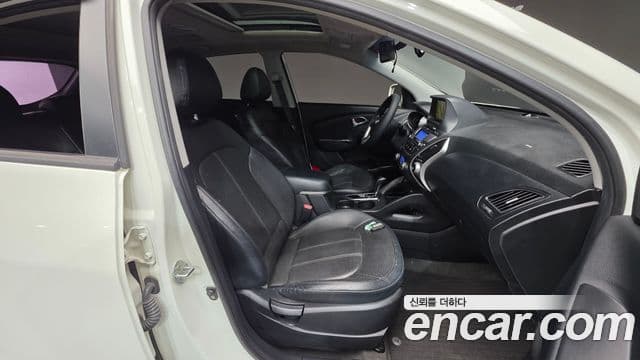 Hyundai Tucson ix Luxury, 2012 10