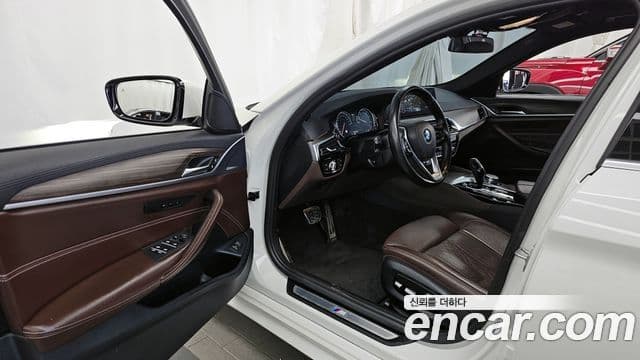 BMW 5시리즈 (G30) 530i M Sport Plus, 2018 10