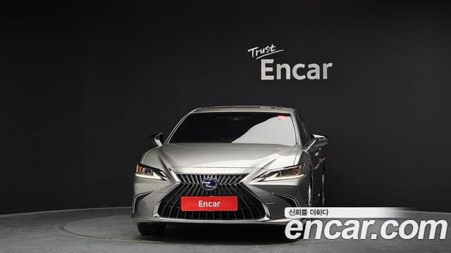 Lexus ES300h 7세대 Luxury Plus, 2022 3