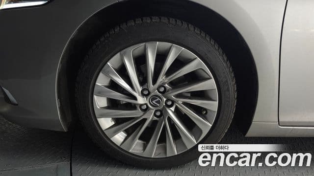 Lexus ES300h 7세대 Luxury Plus, 2022 все фото