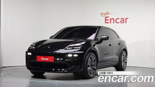Porsche Macan EV турбо, 2025 1