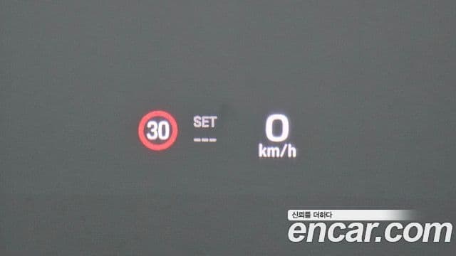 Porsche Macan EV турбо, 2025 17