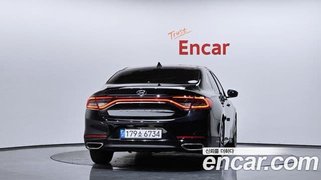 Hyundai Grandeur IG 3.0 LPi Modern (арендный автомобиль), 2018 4