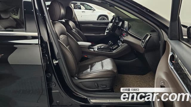 Hyundai Grandeur IG 3.0 LPi Modern (арендный автомобиль), 2018 11