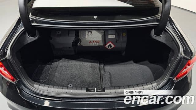 Hyundai Grandeur IG 3.0 LPi Modern (арендный автомобиль), 2018 20