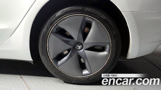 Tesla модель 3 Standard Range Plus RWD, 2020 все фото