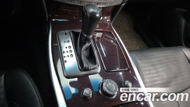 Infiniti M56 Y51, 2011 9