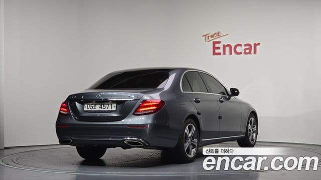 Mercedes-Benz E-класс W213 Avantgarde, 2017 2