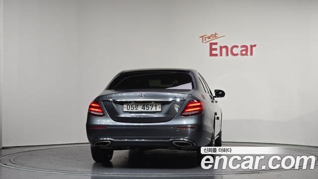 Mercedes-Benz E-класс W213 Avantgarde, 2017 4