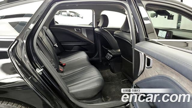 Kia K8 гибрид Noblesse Light, 2022 12