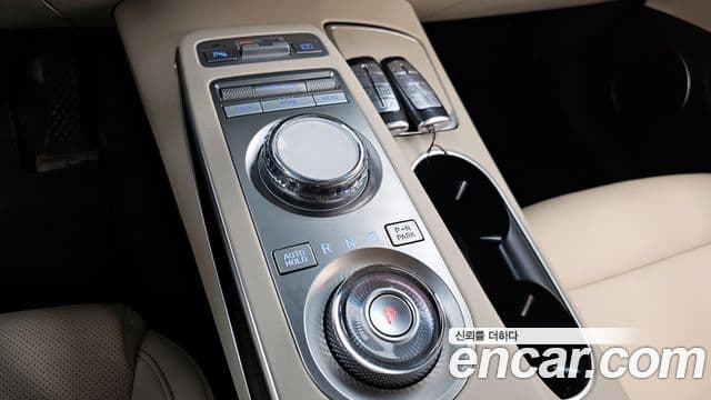 Genesis GV70, 2021 9