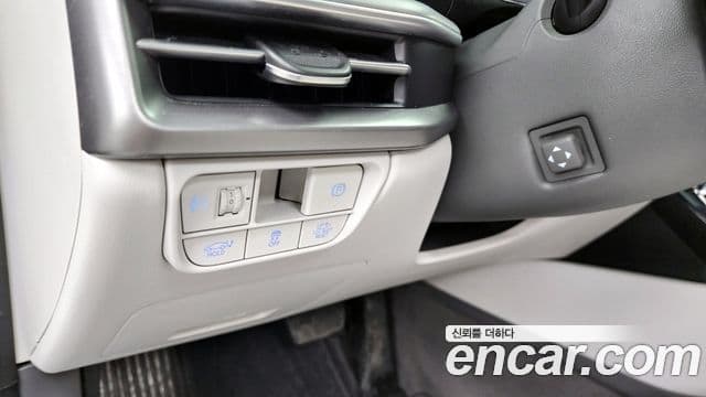 Hyundai Grandeur гибрид (GN7) Exclusive, 2023 16