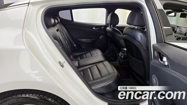 Kia 스팅어 Platinum, 2018 12