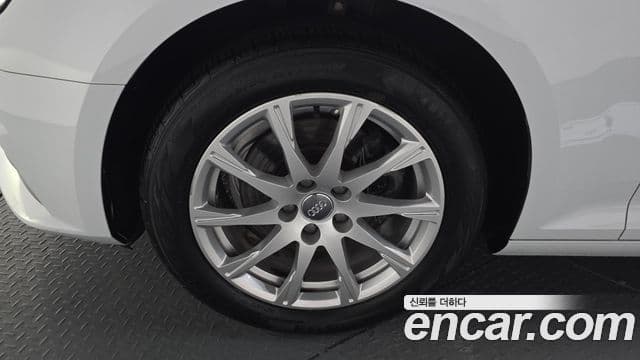 Audi A4 (B9), 2019 все фото