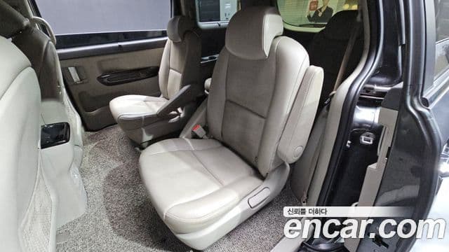 Kia All New Carnival Prestige, 2016 12