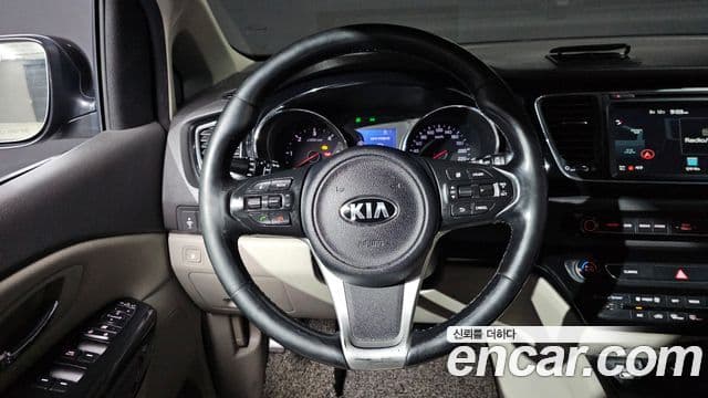 Kia All New Carnival Prestige, 2016 13