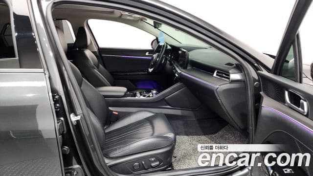 Kia K5 3세대 Signature, 2020 11