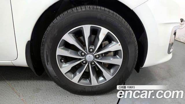 Kia All New Carnival Luxury, 2016 все фото