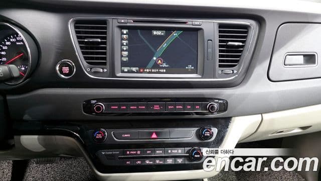 Kia All New Carnival Luxury, 2016 14