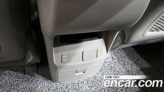 Kia All New Carnival Luxury, 2016 19