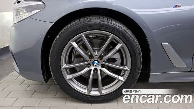 BMW 5시리즈 (G30) 520d M Sport Plus, 2018 все фото
