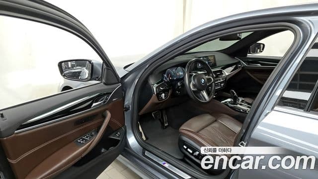 BMW 5시리즈 (G30) 520d M Sport Plus, 2018 10