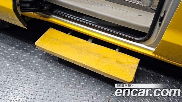 Kia All New Carnival 11인승 Children Escort Vehicle, 2017 18