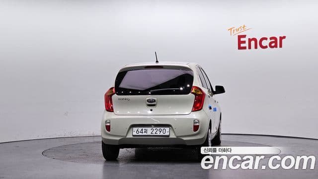 Kia All New Morning Deluxe, 2012 4