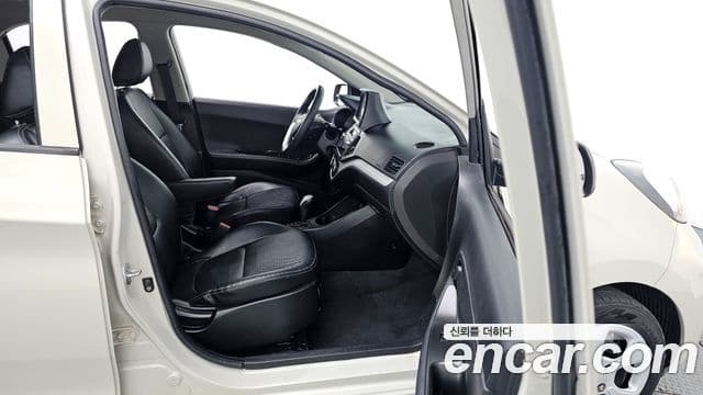 Kia All New Morning Deluxe, 2012 11