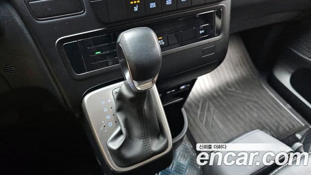 Hyundai Staria 15인승, 2022 9