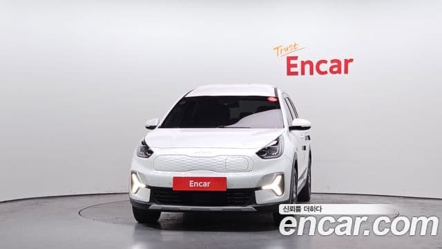 Kia Niro Plus Air (таксомоторный тип), 2023 3