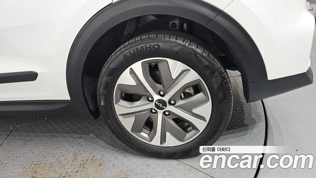 Kia Niro Plus Air (таксомоторный тип), 2023 все фото