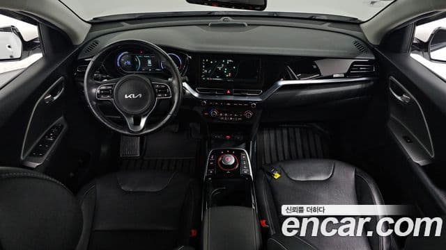 Kia Niro Plus Air (таксомоторный тип), 2023 7