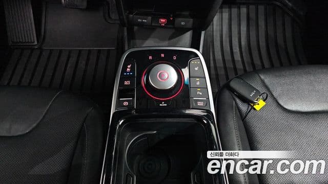 Kia Niro Plus Air (таксомоторный тип), 2023 9