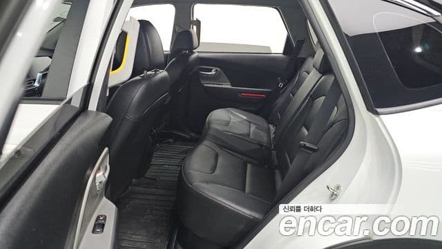 Kia Niro Plus Air (таксомоторный тип), 2023 13