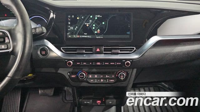 Kia Niro Plus Air (таксомоторный тип), 2023 15