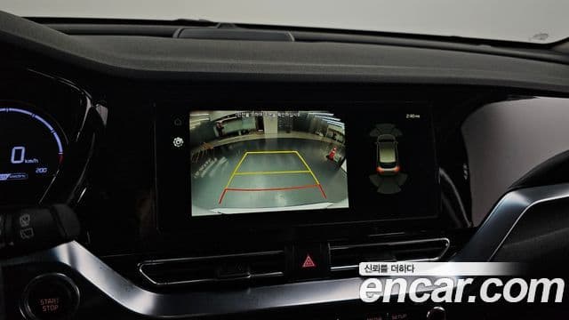 Kia Niro Plus Air (таксомоторный тип), 2023 16