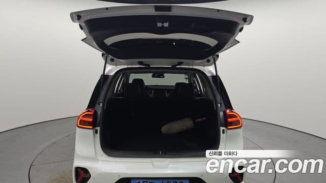 Kia Niro Plus Air (таксомоторный тип), 2023 20