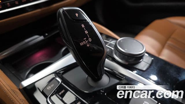 BMW 5시리즈 (G30) 520d Luxury Special Edition, 2018 9