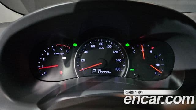 Kia Carnival R Premium, 2014 8