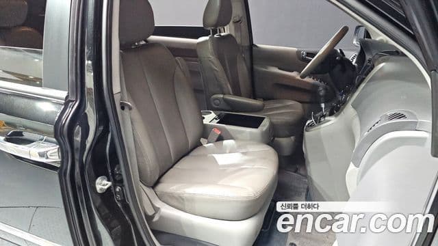 Kia Carnival R Premium, 2014 11