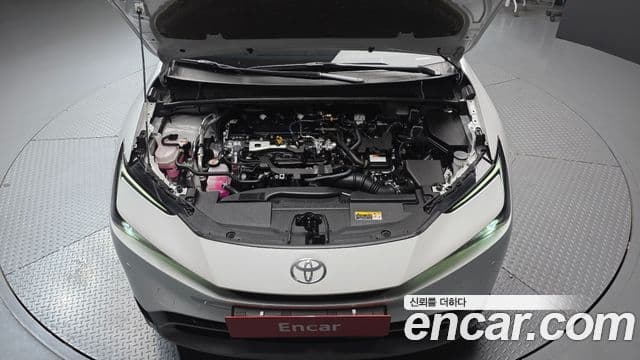 Toyota 프리우스 5세대 2.0 XLE, 2024 6