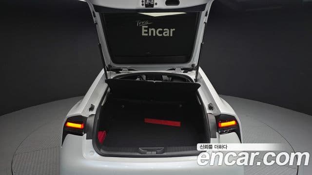 Toyota 프리우스 5세대 2.0 XLE, 2024 20