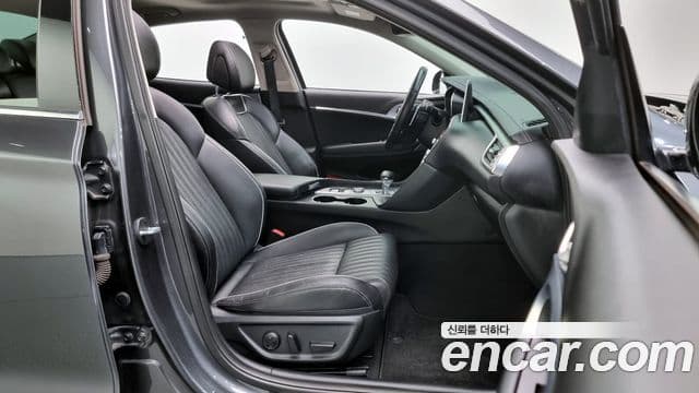 Genesis G70 Supreme, 2018 10