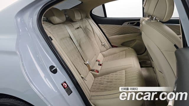 Genesis G70 Elite, 2019 12