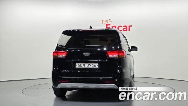 Kia All New Carnival Prestige, 2016 4