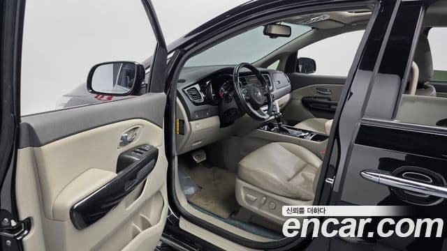 Kia All New Carnival Prestige, 2016 10