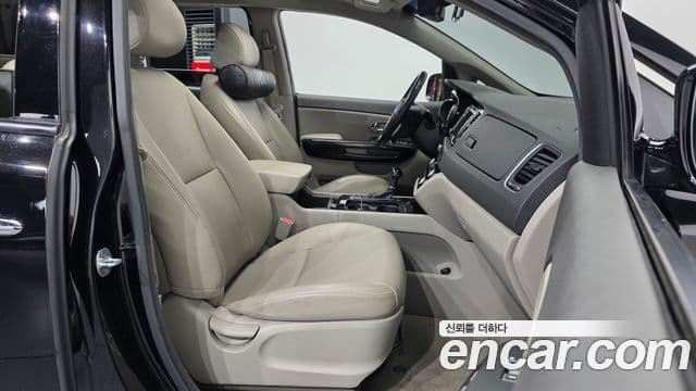Kia All New Carnival Prestige, 2016 11