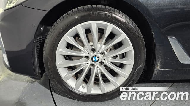 BMW 5시리즈 (G30) Luxury, 2022 все фото